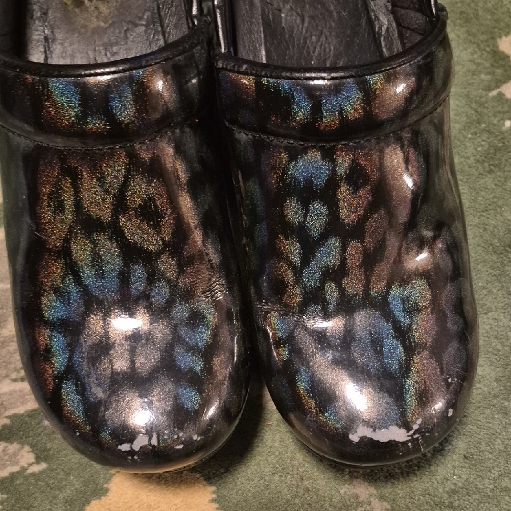 Dansko womens clogs with Multicolor Animal Print - Picture 4 of 16